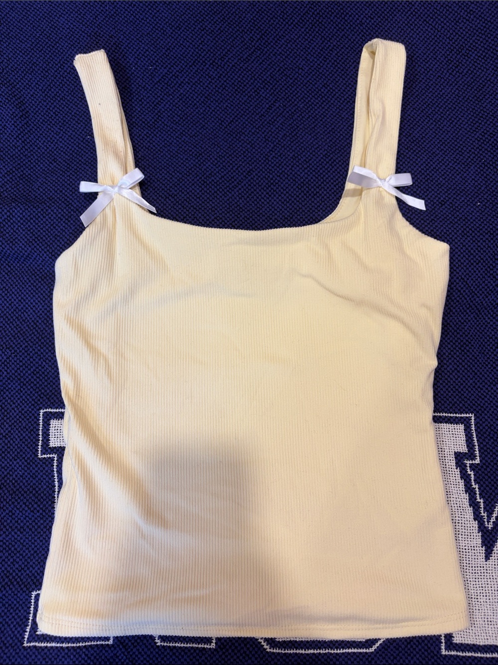Yellow cropped tank top with cute bows